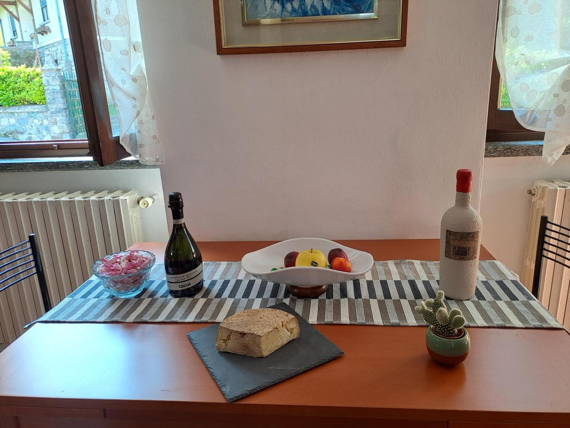 Apartmán Mansardhouse Zona Bellagio Magreglio Exteriér fotografie